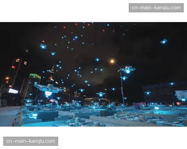 富勒姆0-0布伦特福德，比赛因无人机入侵上空暂停两次，共计12分钟